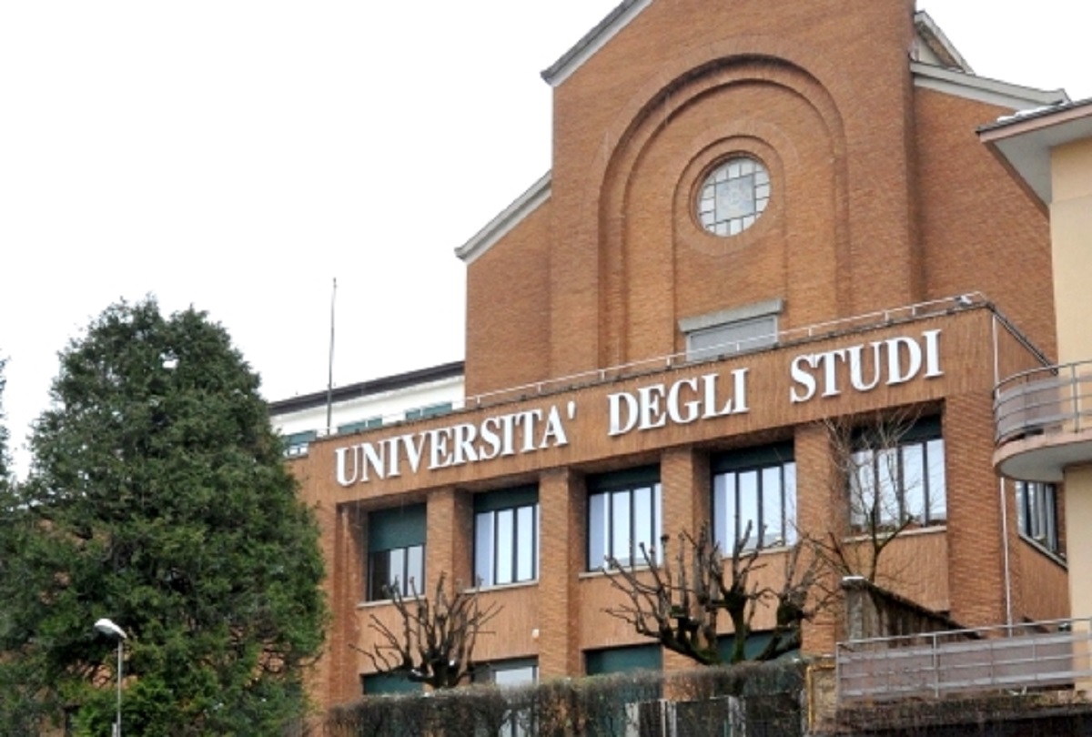 15 02 07 VARESE VIA RAVASI SEDE UNIVERSITA EX COLLEGIO SANT AMBROGIO