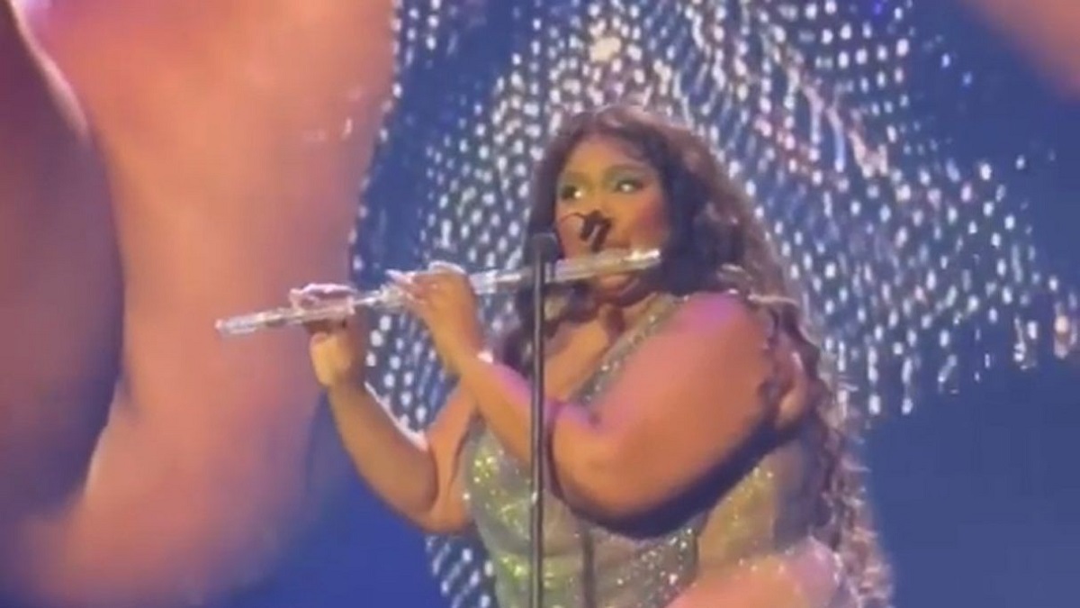 Lizzo Flute Library Of Congress 092822 1 2000 25b5c0ae5f68466b89f352bba416d4bd